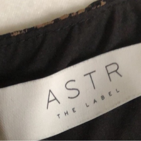 Astr Leopard Print Ruched Front Midi Dress - Picture 7 of 7